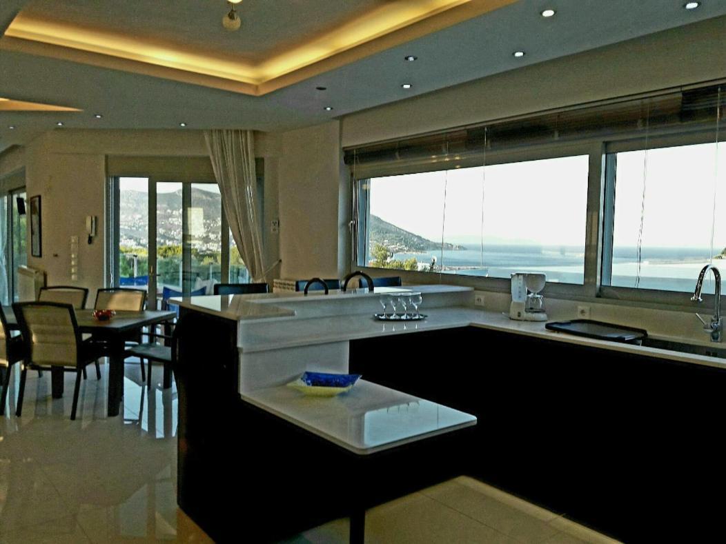 Seaview Pool Villa Near Beach And Athens Airport Pórto Ráfti Eksteriør billede